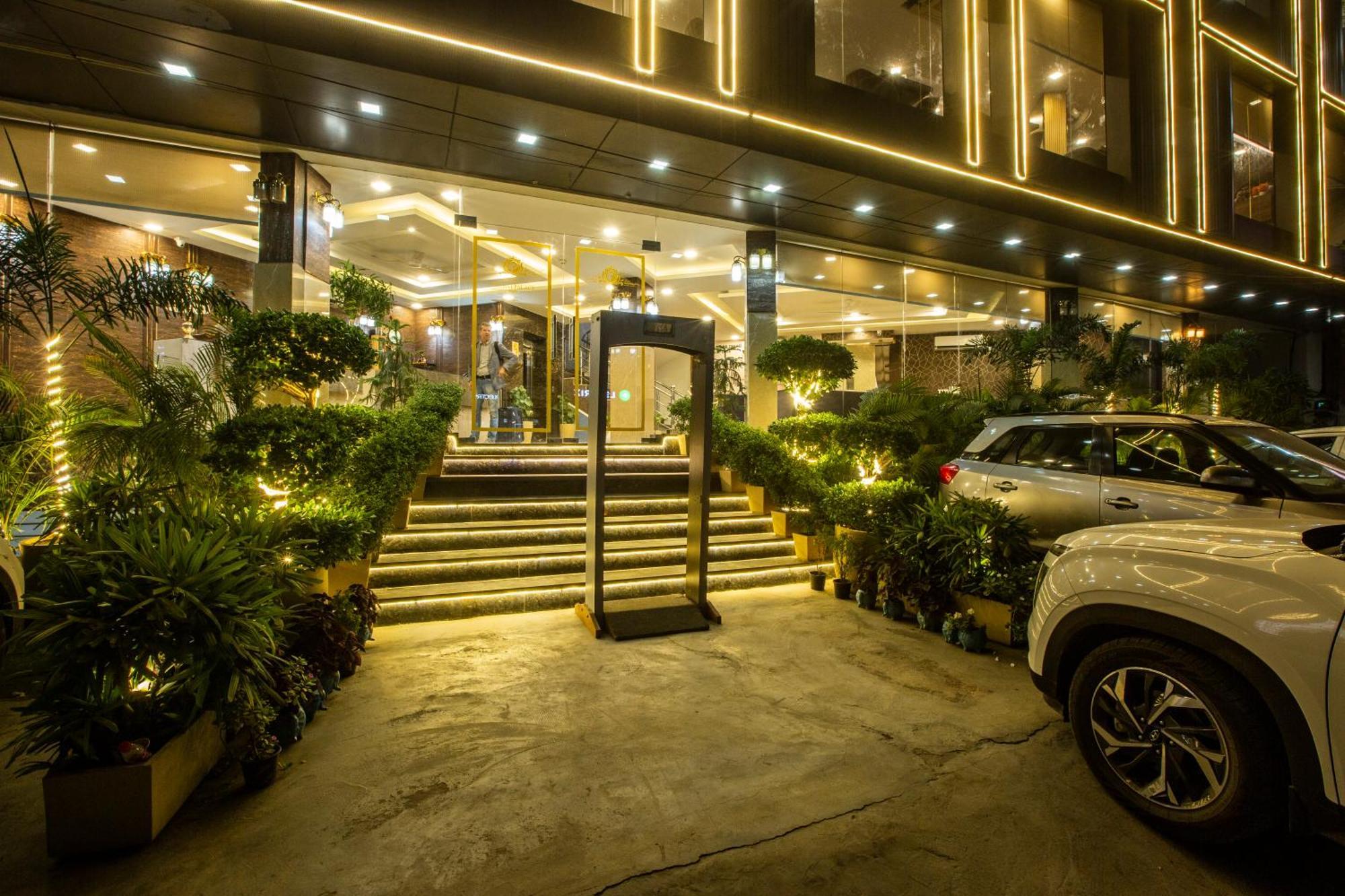 Hotel Prithvi-Raj Near Delhi Airport ニューデリー エクステリア 写真