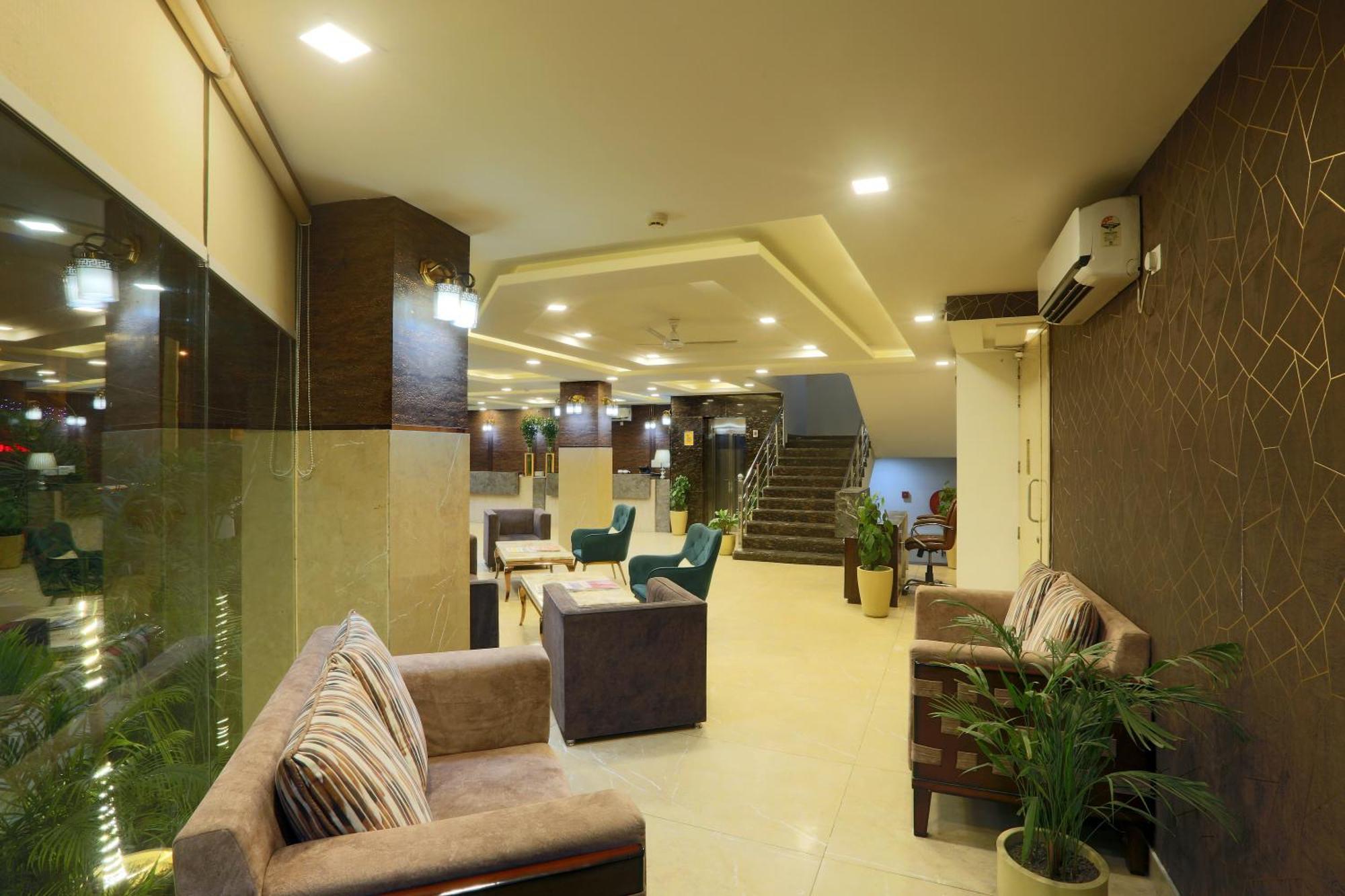 Hotel Prithvi-Raj Near Delhi Airport ニューデリー エクステリア 写真