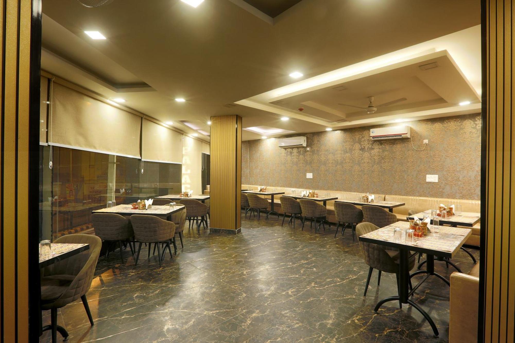 Hotel Prithvi-Raj Near Delhi Airport ニューデリー エクステリア 写真