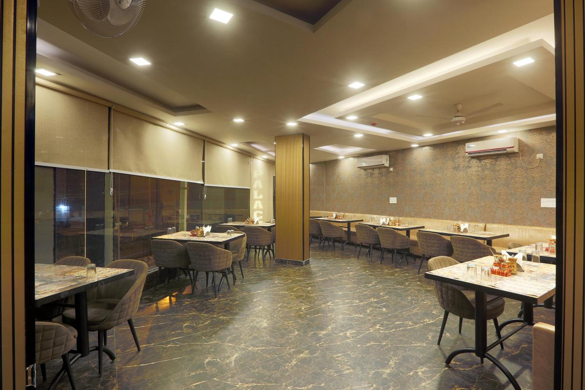 Hotel Prithvi-Raj Near Delhi Airport ニューデリー エクステリア 写真
