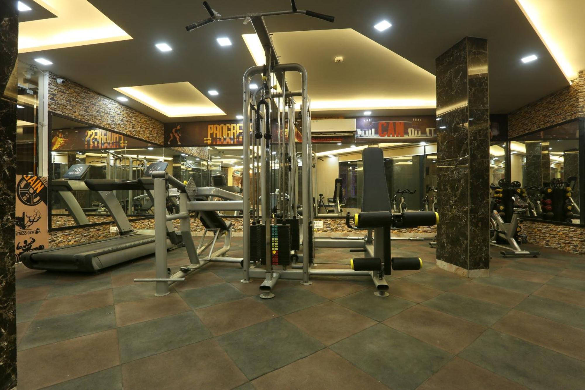 Hotel Prithvi-Raj Near Delhi Airport ニューデリー エクステリア 写真