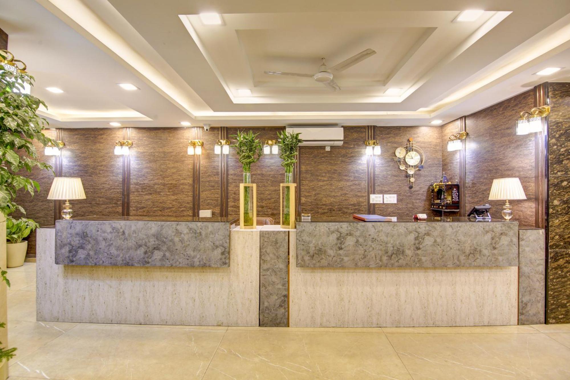 Hotel Prithvi-Raj Near Delhi Airport ニューデリー エクステリア 写真