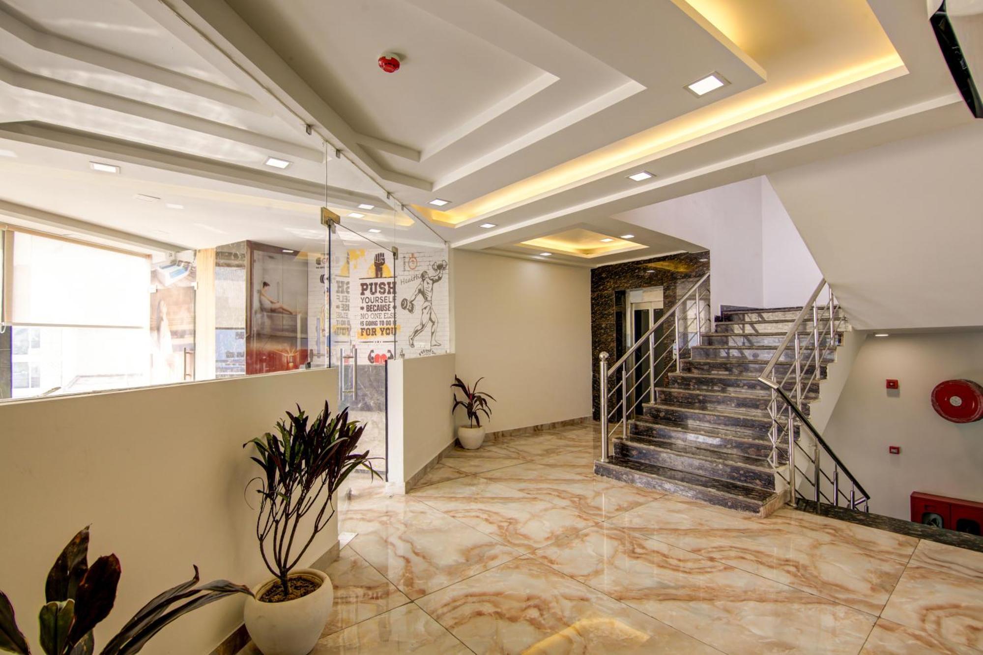 Hotel Prithvi-Raj Near Delhi Airport ニューデリー エクステリア 写真