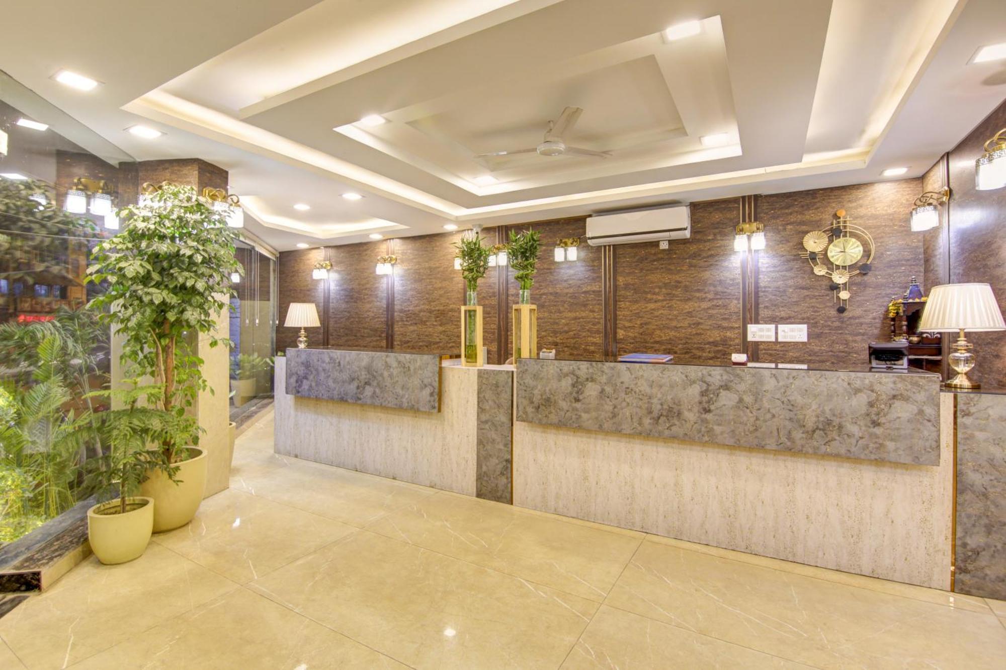 Hotel Prithvi-Raj Near Delhi Airport ニューデリー エクステリア 写真