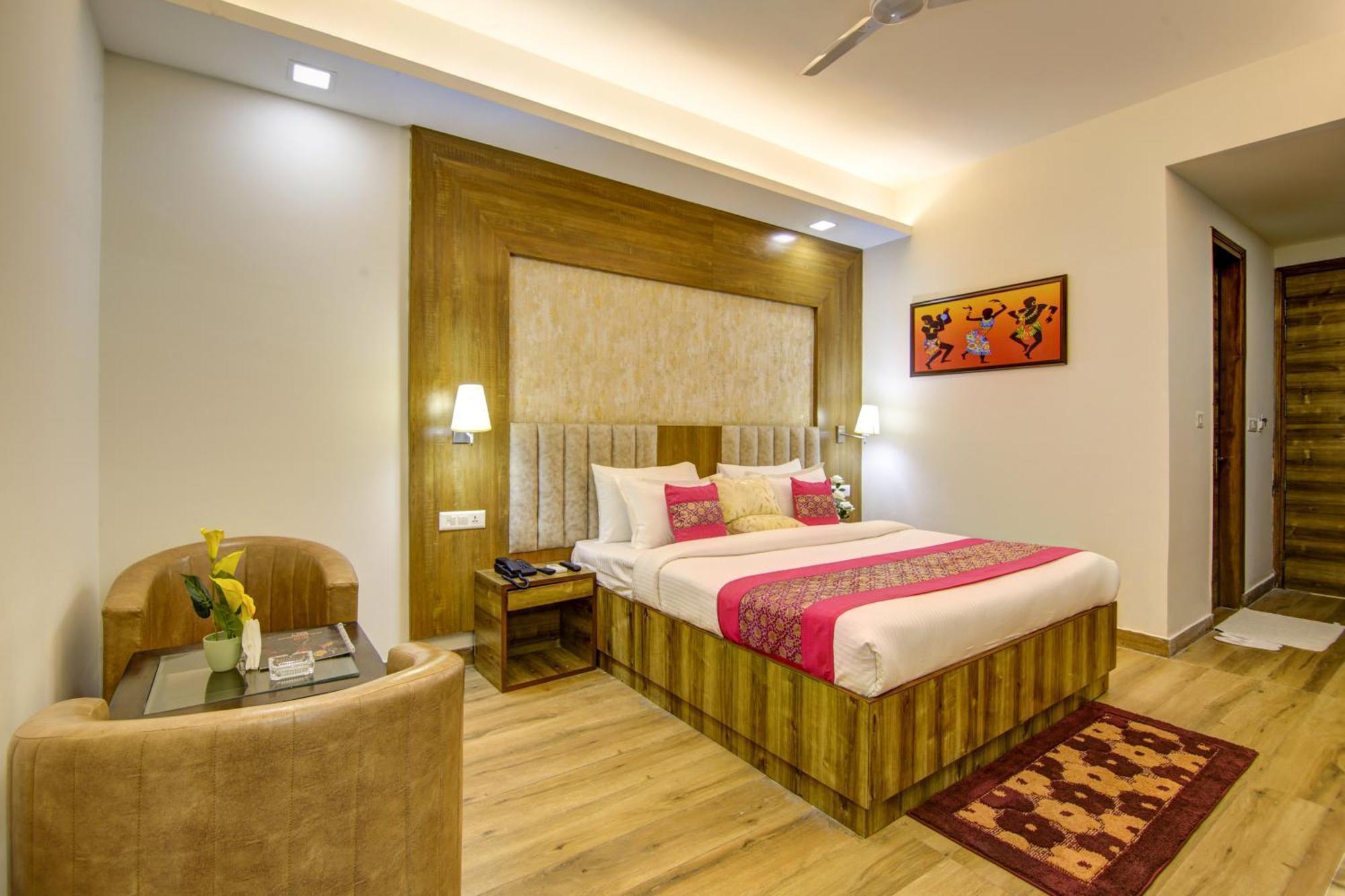 Hotel Prithvi-Raj Near Delhi Airport ニューデリー エクステリア 写真