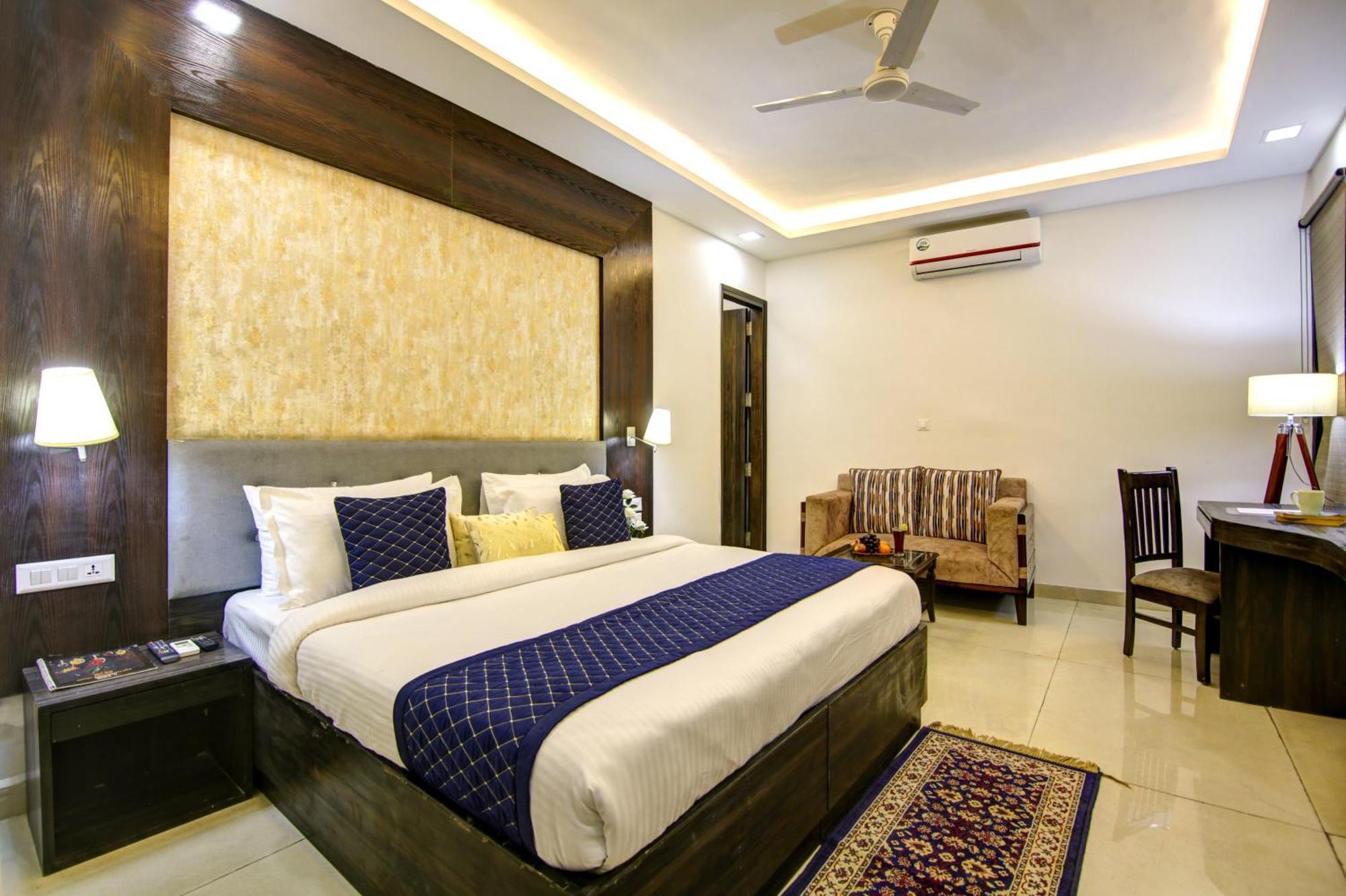 Hotel Prithvi-Raj Near Delhi Airport ニューデリー エクステリア 写真