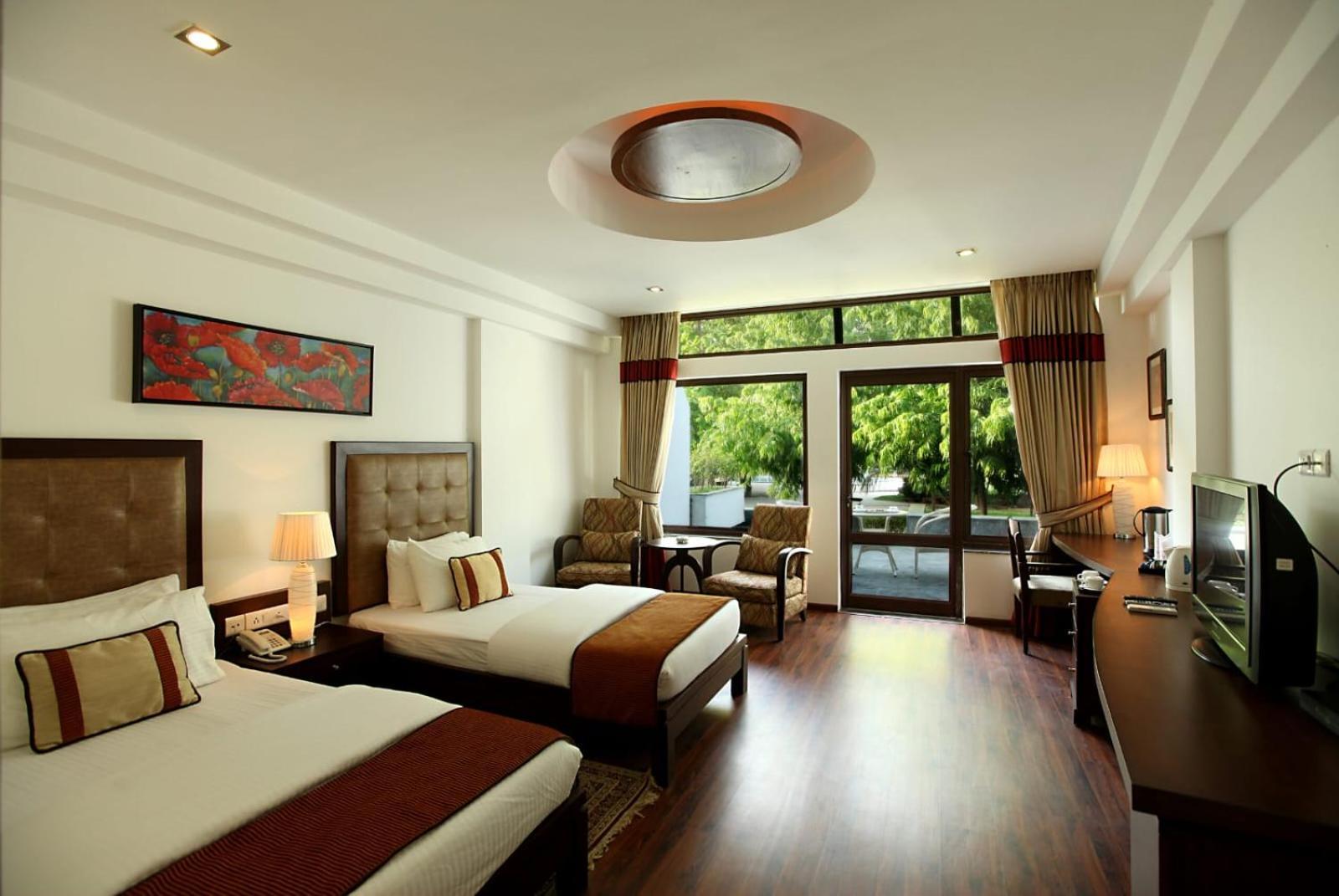 Hotel Prithvi-Raj Near Delhi Airport ニューデリー エクステリア 写真
