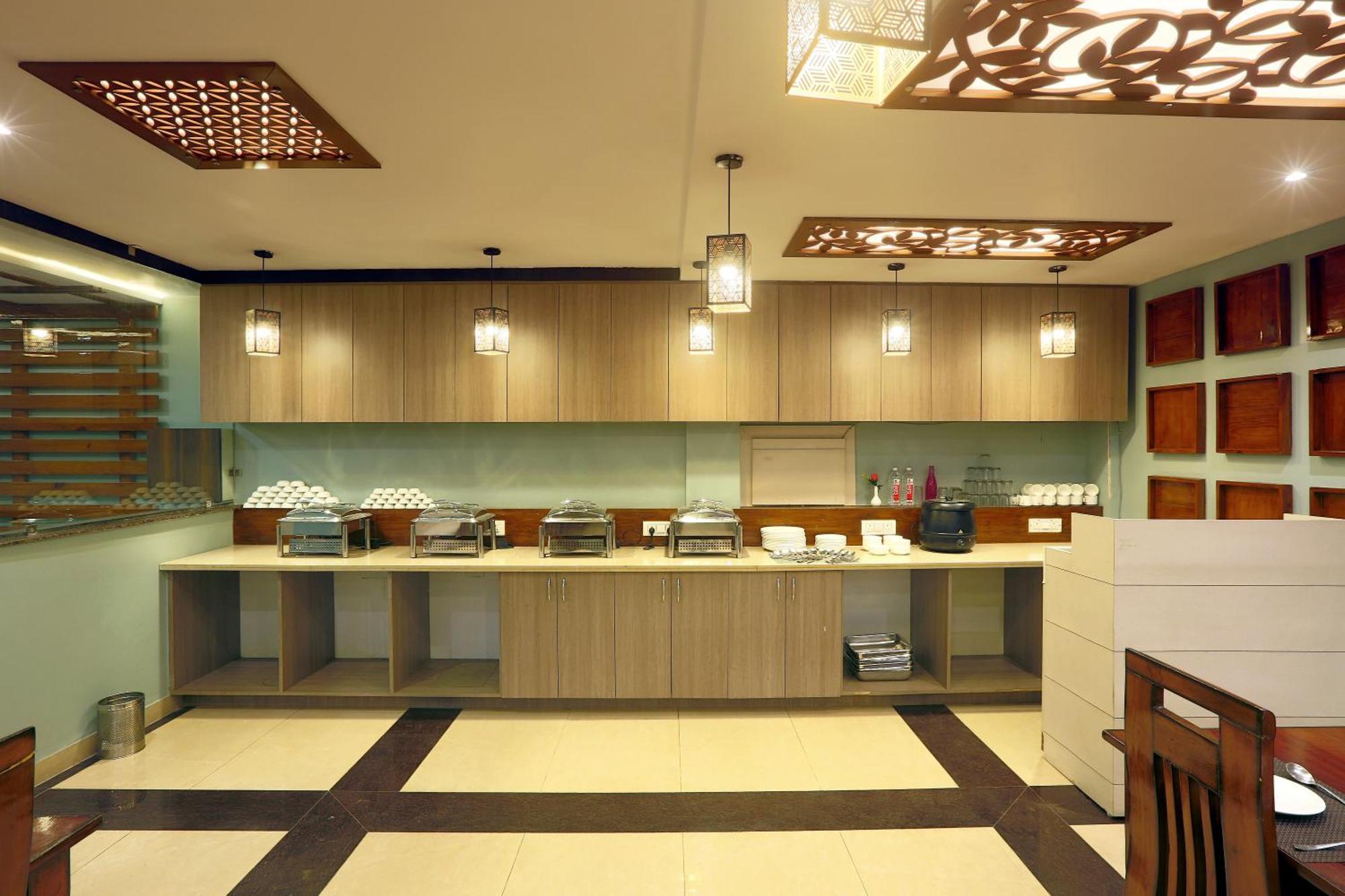Hotel Prithvi-Raj Near Delhi Airport ニューデリー エクステリア 写真