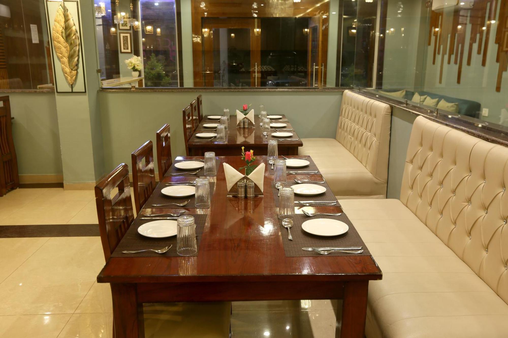 Hotel Prithvi-Raj Near Delhi Airport ニューデリー エクステリア 写真